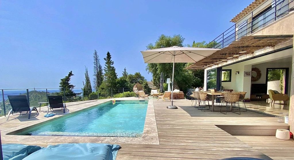 Maison à louer, 180m², Cavalaire-sur-Mer