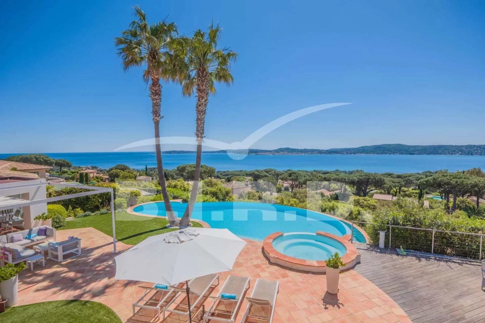 Maison à louer, 280m², Grimaud