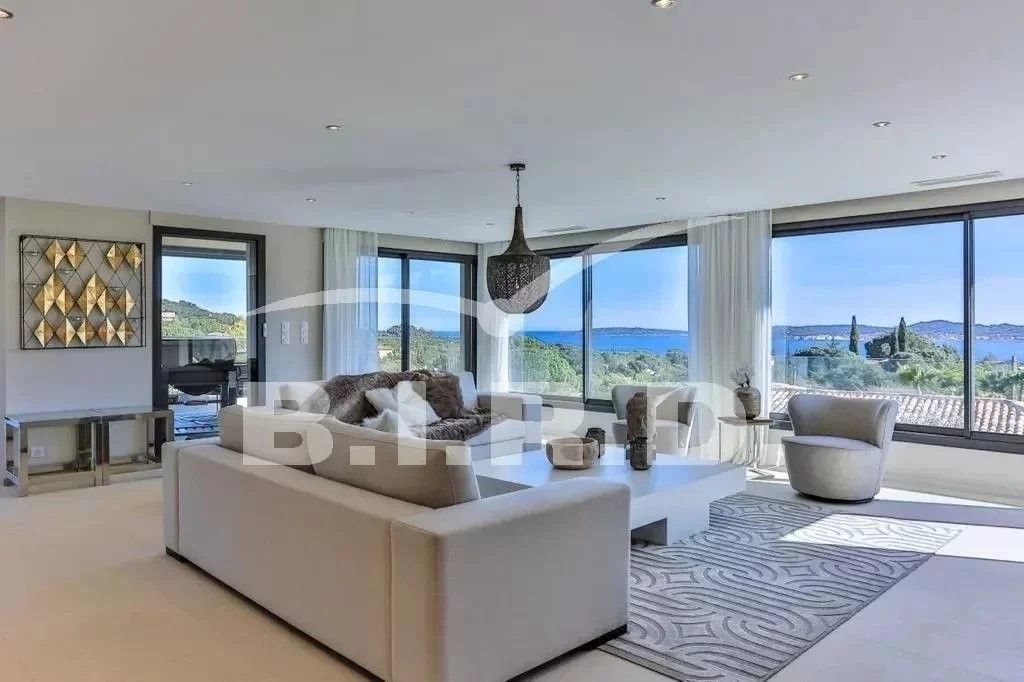 Maison à louer, 270m², Grimaud