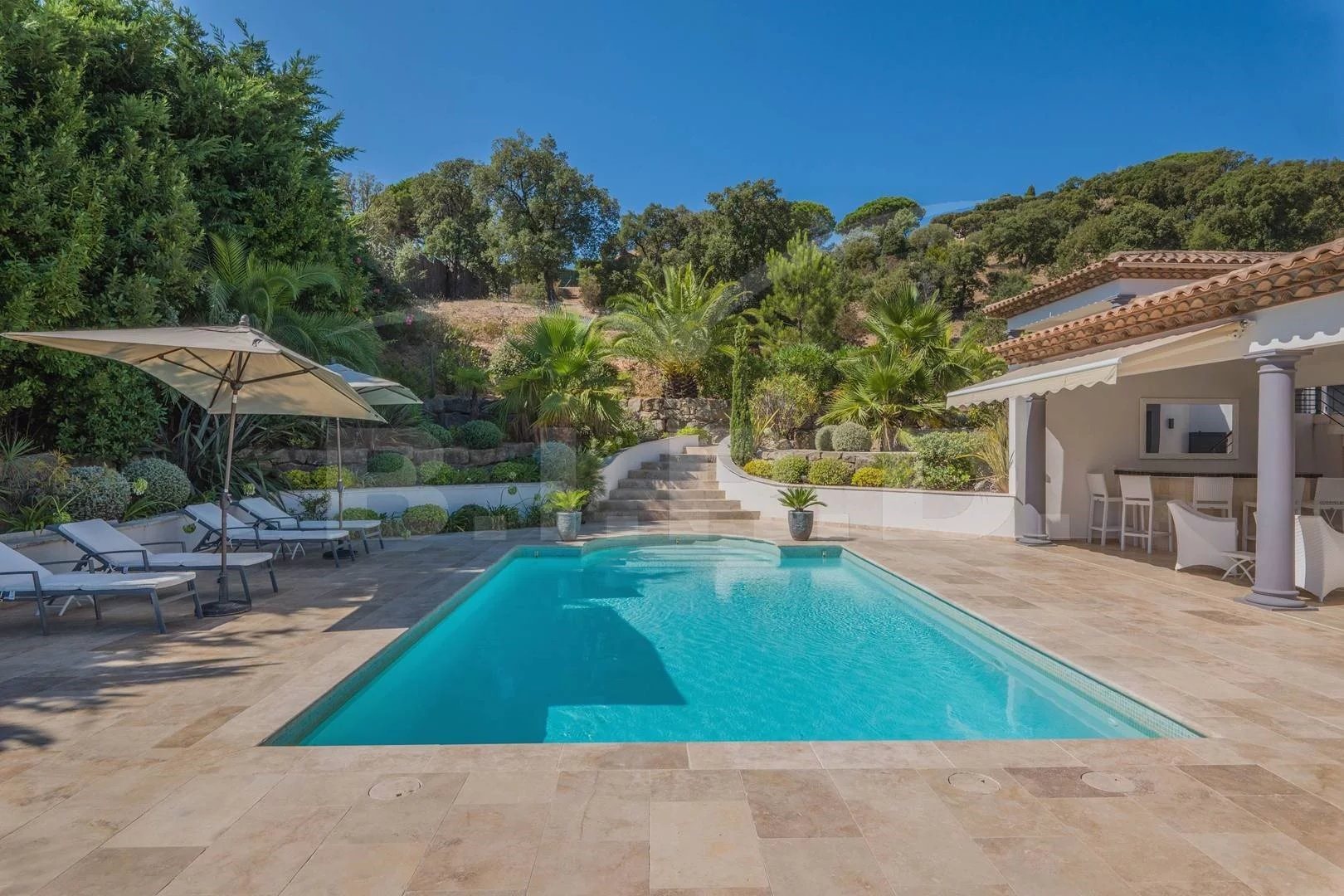 Maison à louer, 252m², Sainte-Maxime