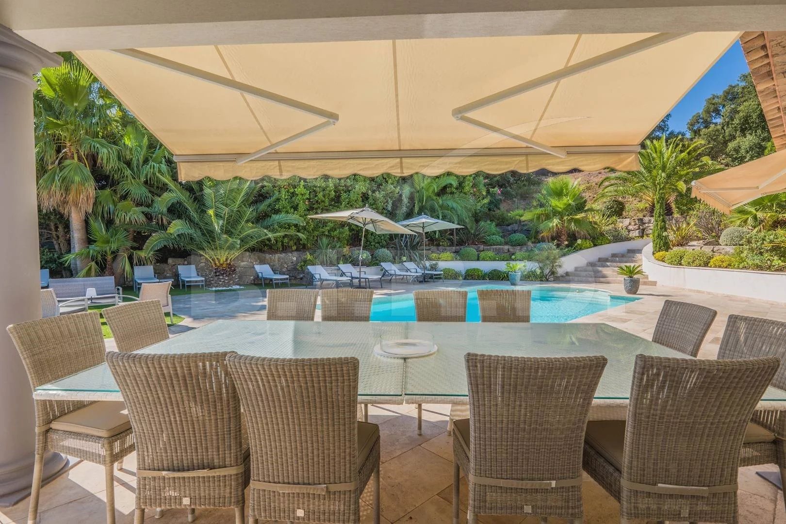 Maison à louer, 252m², Sainte-Maxime