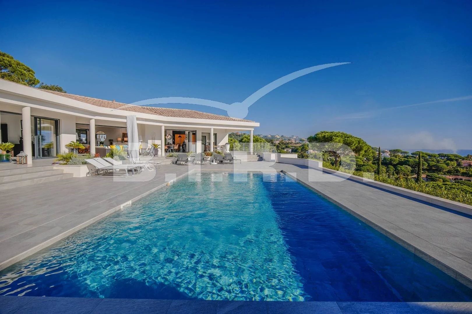 Maison à louer, 325m², Sainte-Maxime