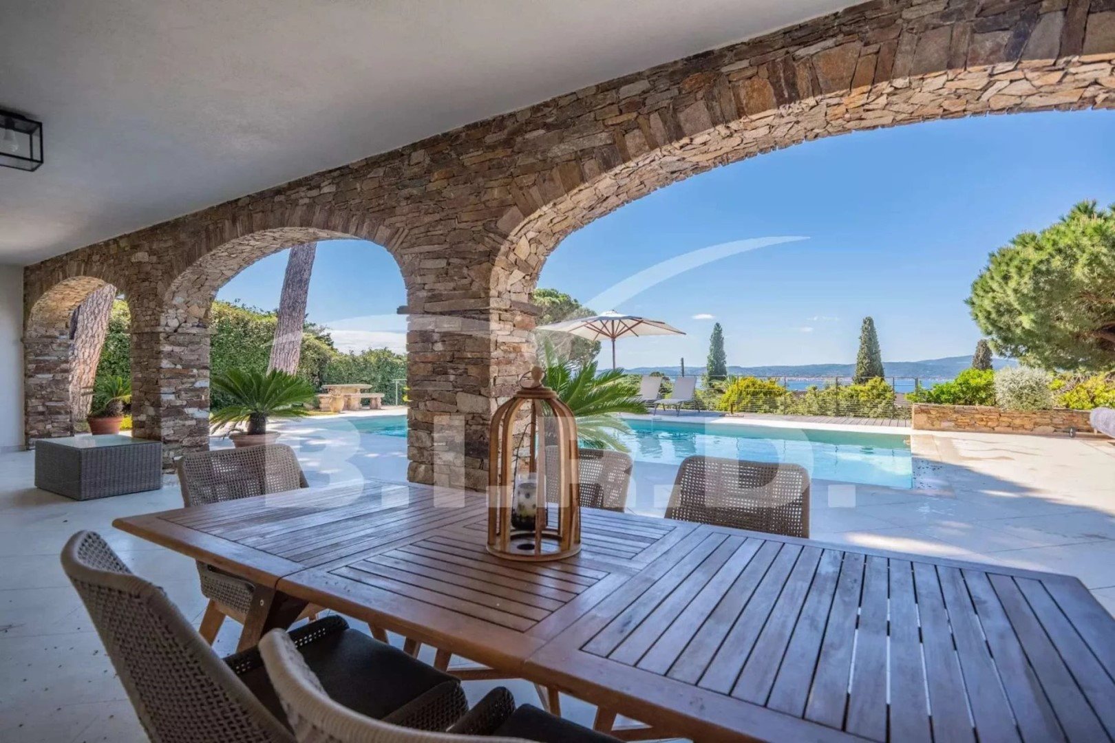 Maison à louer, 235m², Sainte-Maxime