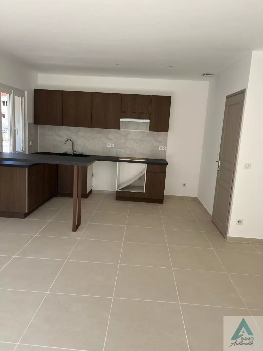 Appartement à louer, 80m², Belcodène