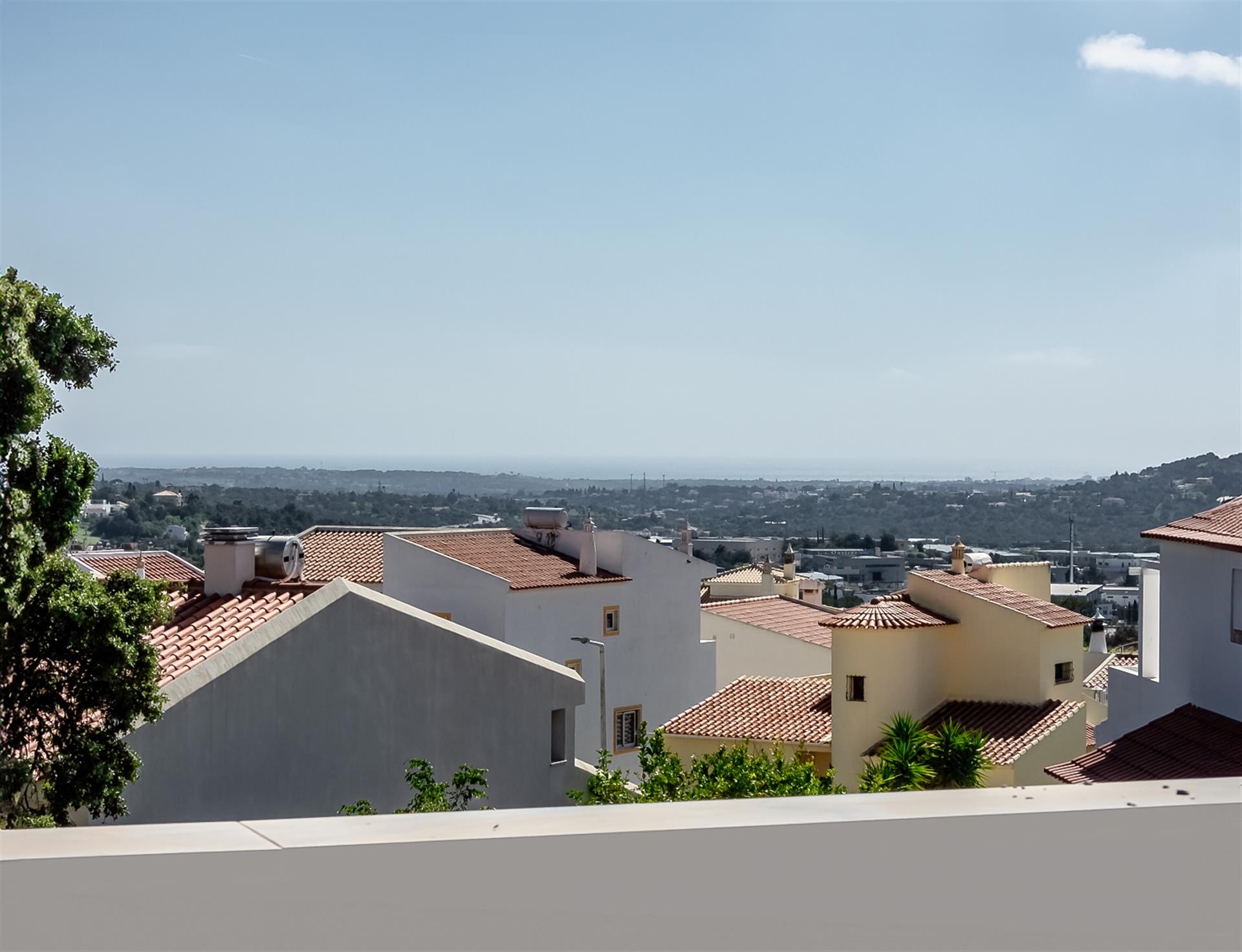 3-Bedroom duplex flat with panoramic sea views, Jacuzzi