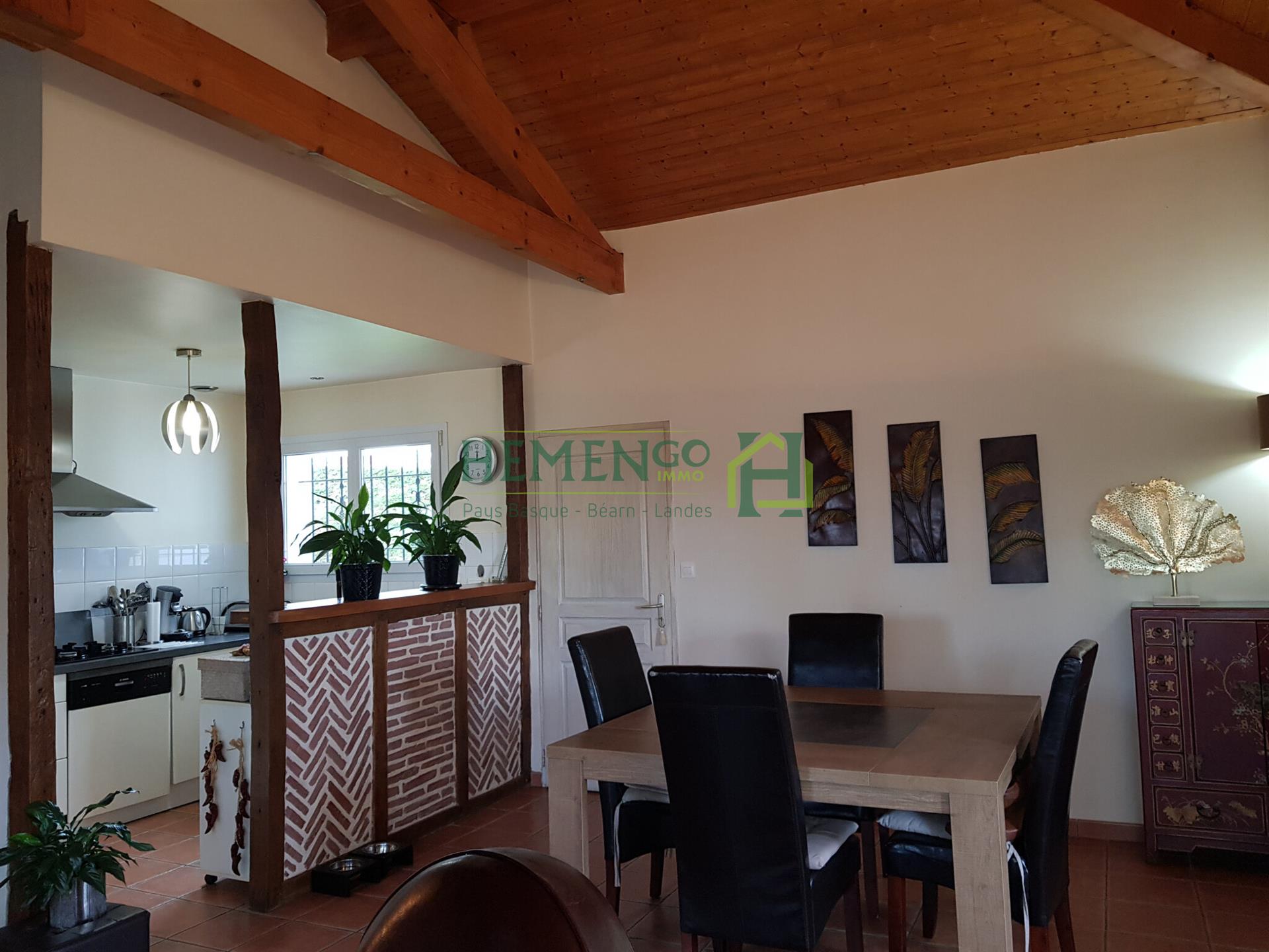 Maison à louer, 85m², Aïcirits-Camou-Suhast