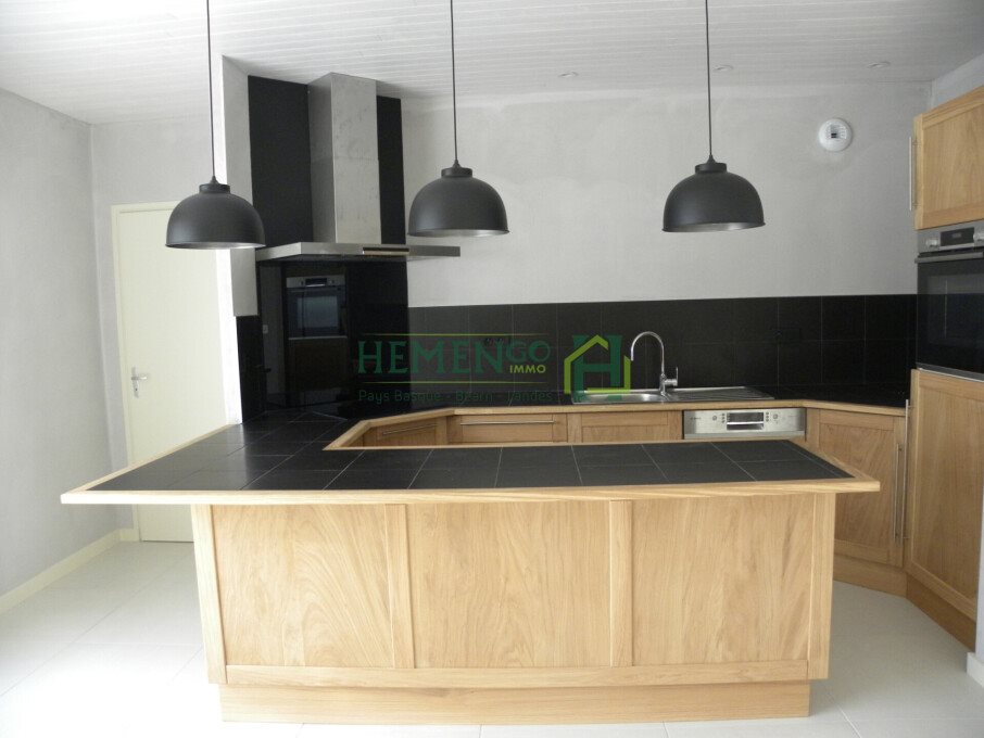 Maison à louer, 70m², Saint-Palais