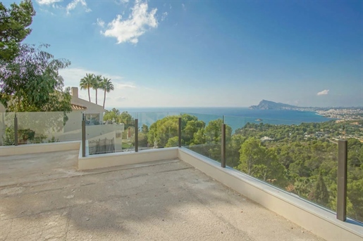 Schlüsselfertige Neubauvilla mit Panoramablick auf das Meer zum Verkauf in Altea Hills