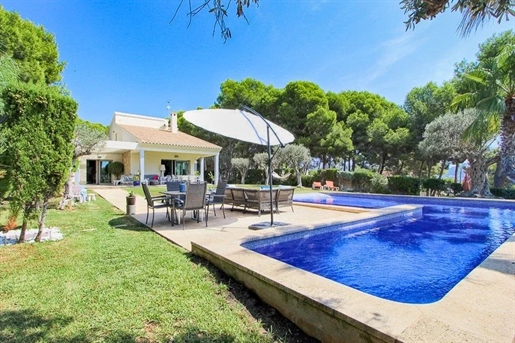 Villa met zeezicht op loopafstand van Moraira