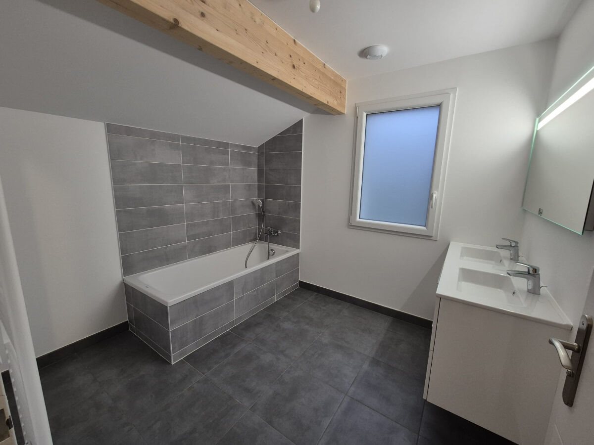 Maison à louer, 116m², Cranves-Sales