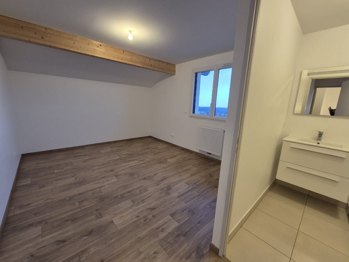 Maison à louer, 116m², Cranves-Sales