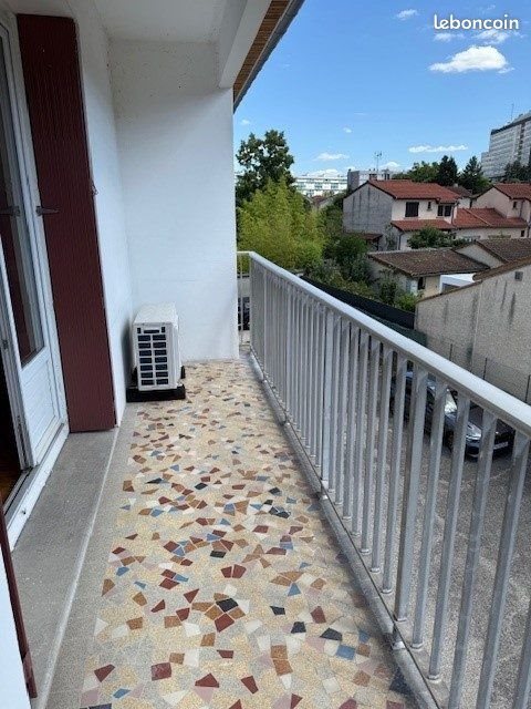 Appartement à louer, 36m², Bron