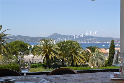 Splendido appartamento con terrazza fronte mare a Saint-Tropez