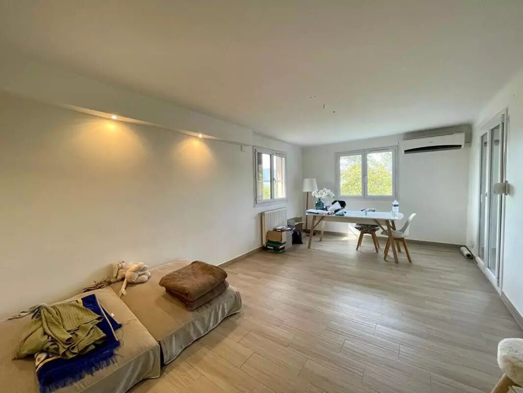 Appartement à louer, 74m², La Trinité