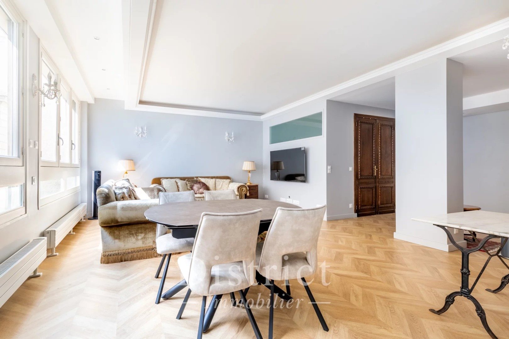 Appartement à louer, 77m², Paris 8ème