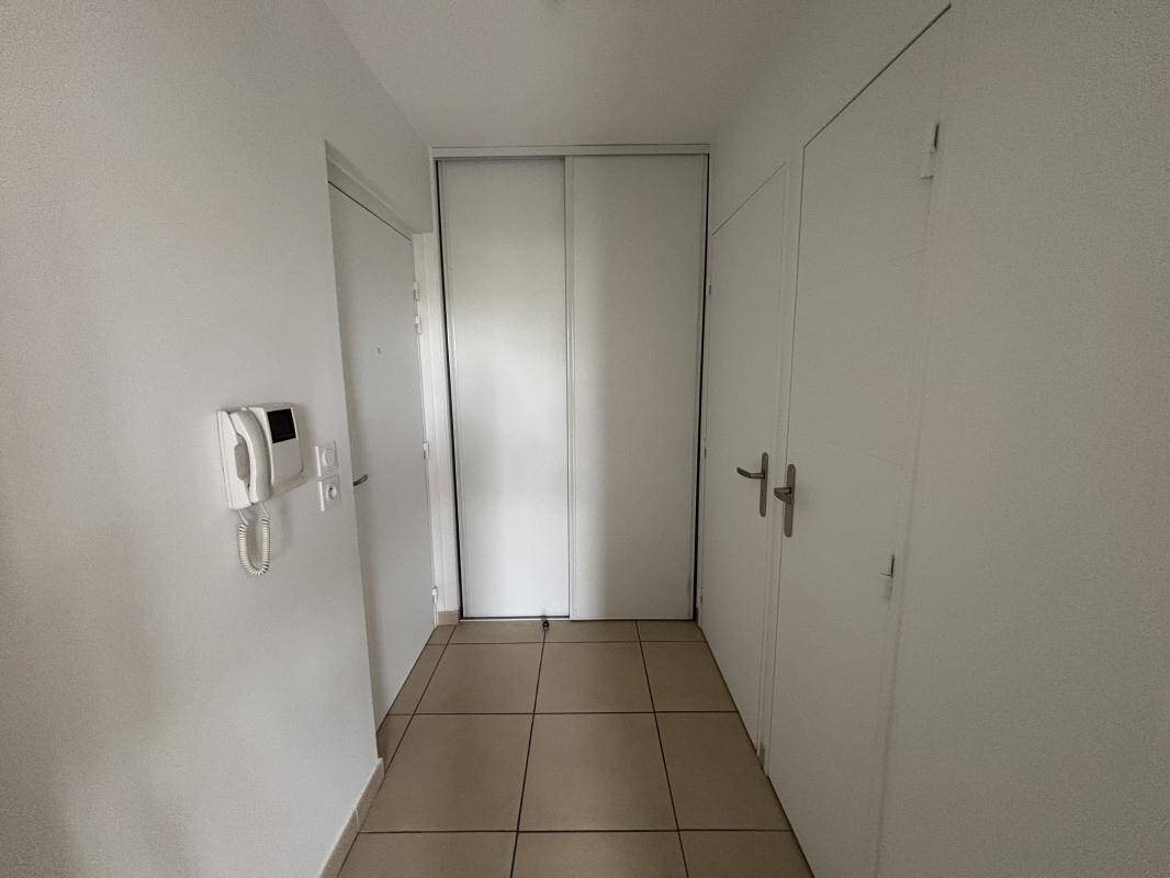 Appartement à louer, 32m², Bron