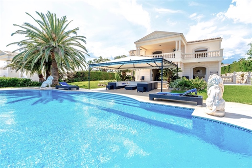 Wonderfull sea view luxury Villa for sale Grimaud