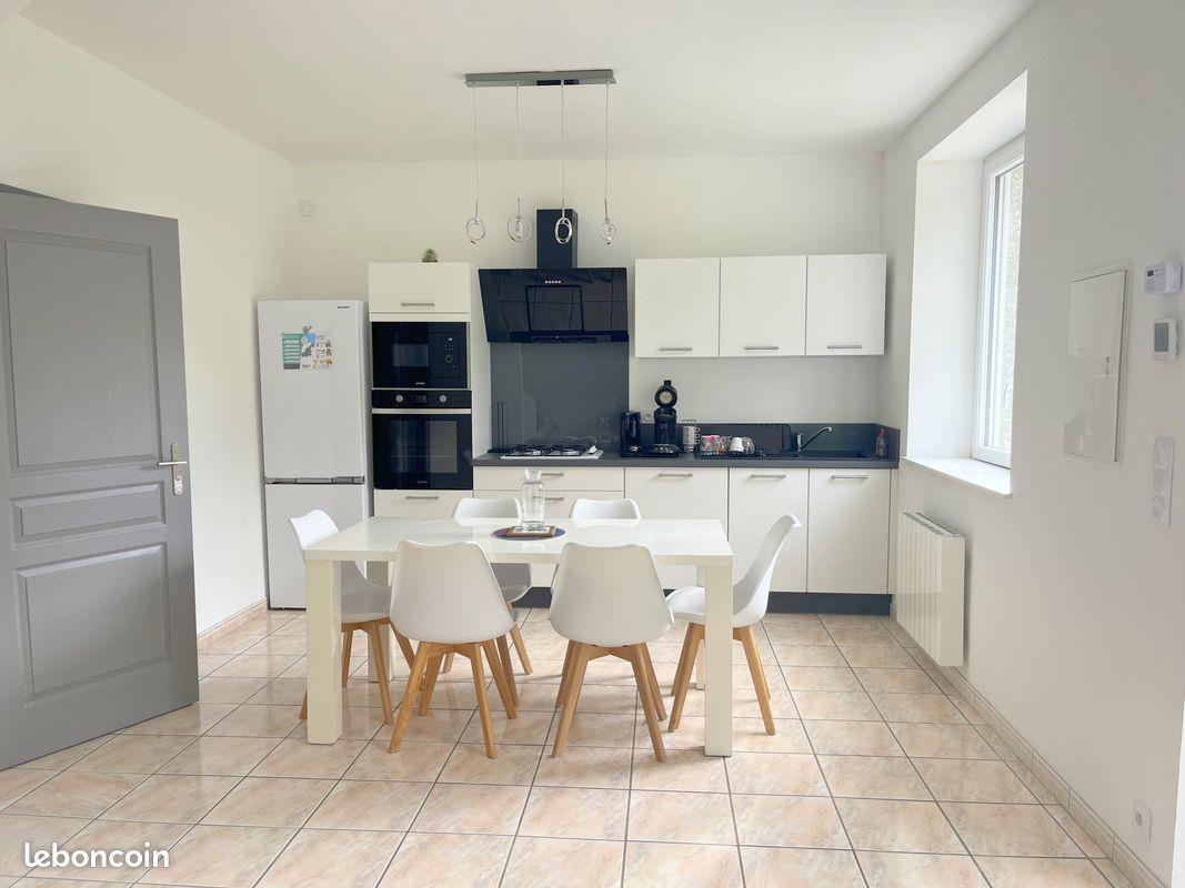 Maison à louer, 61m², Ploumagoar