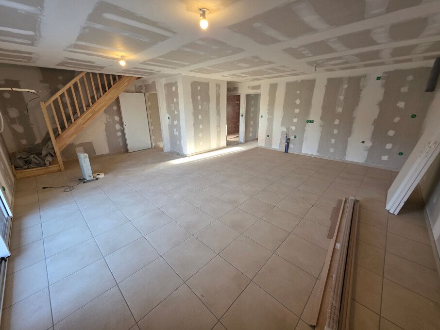 Maison à louer, 126m², Arbent