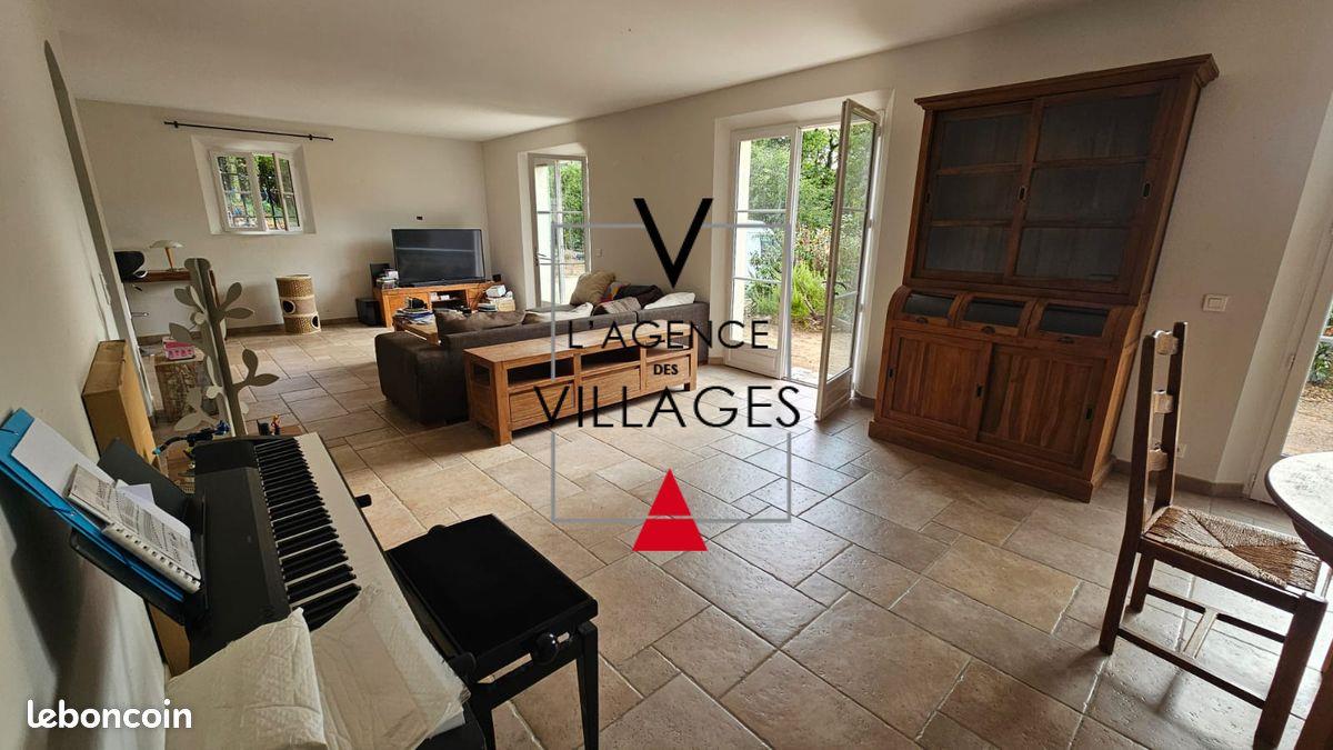 Maison à louer, 175m², Cabris