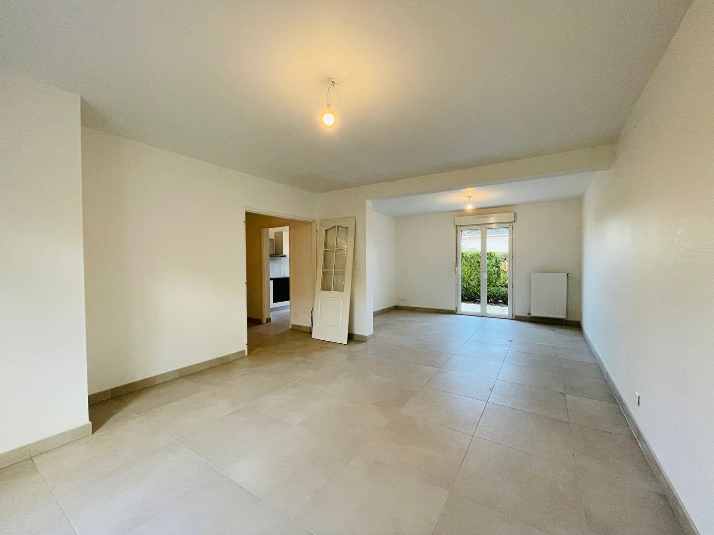 Maison à louer, 102m², Charly-Oradour