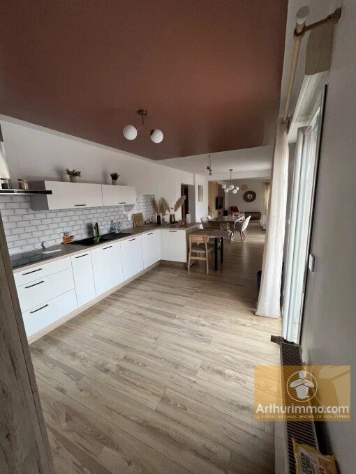 Maison à vendre, 274m², Mende