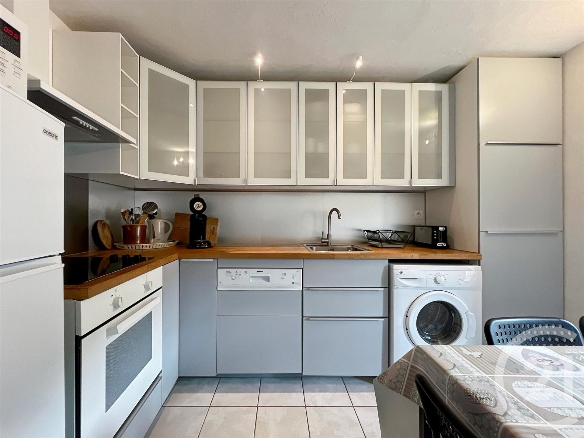 Maison à louer, 63m², Belgodère