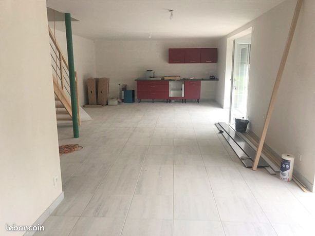 Maison à louer, 81m², Briec