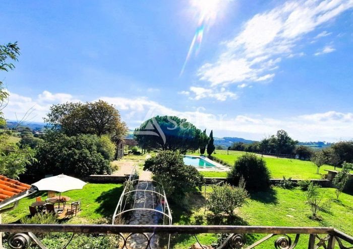 Maison à vendre, 456m², Montirat