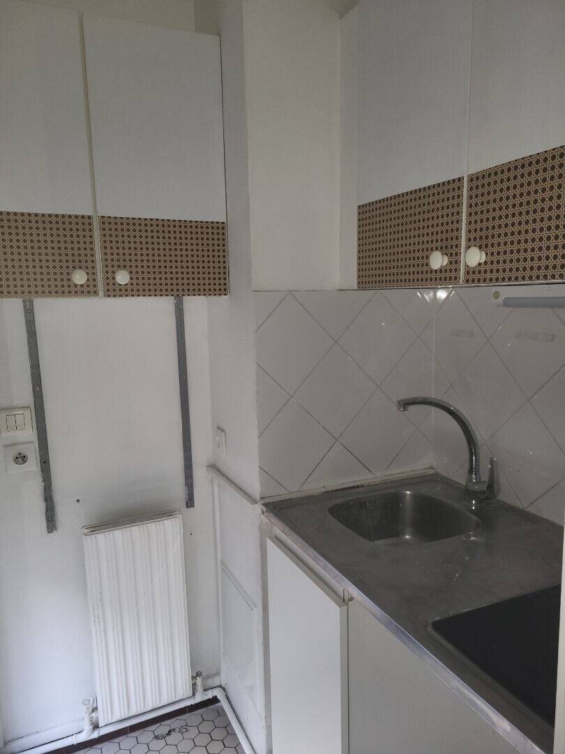 Appartement à louer, 19m², Paris 18ème