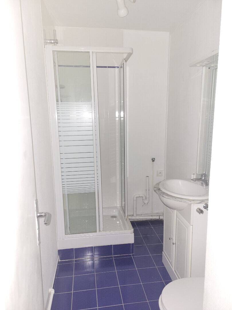 Appartement à louer, 19m², Paris 18ème