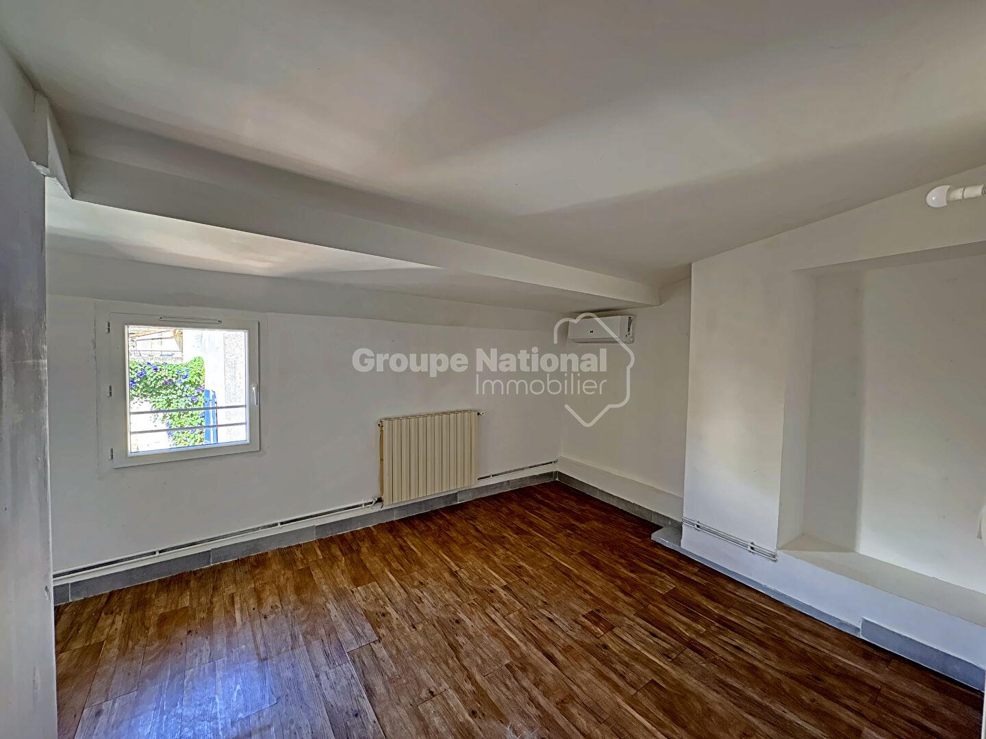 Maison à louer, 68m², Aramon