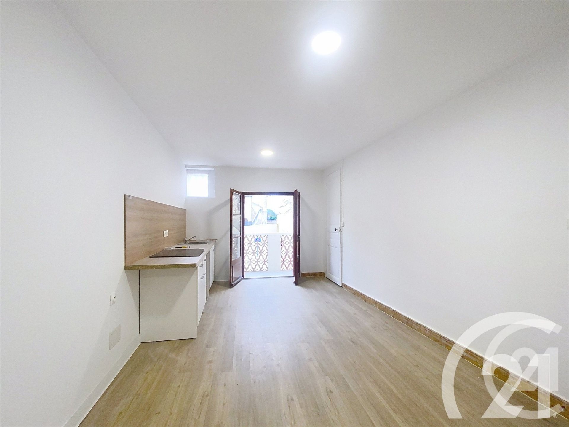 Maison à louer, 61m², Eyguières