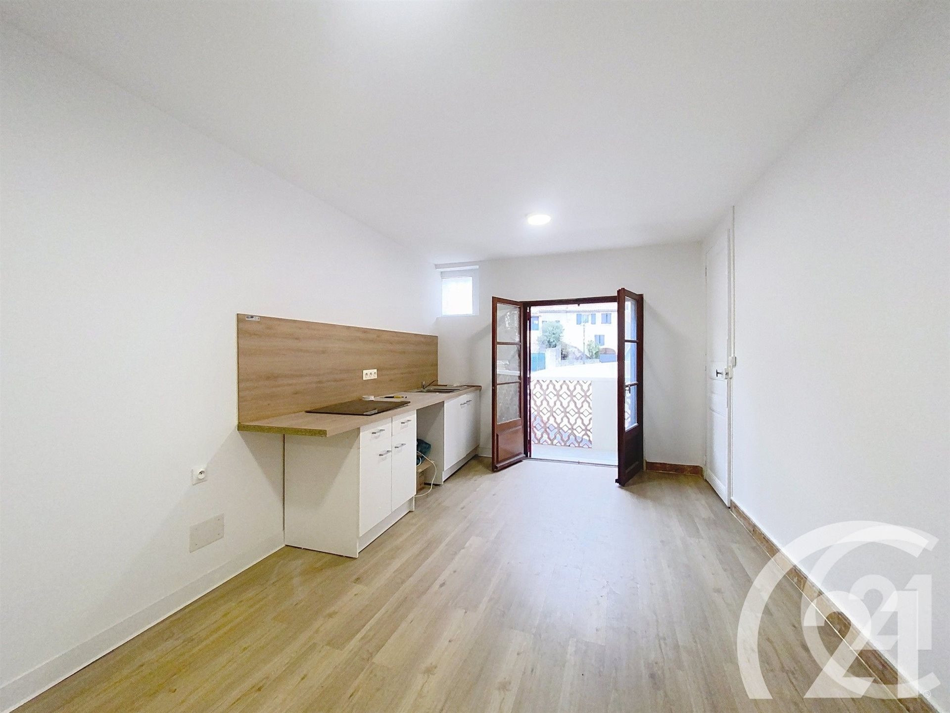 Maison à louer, 61m², Eyguières