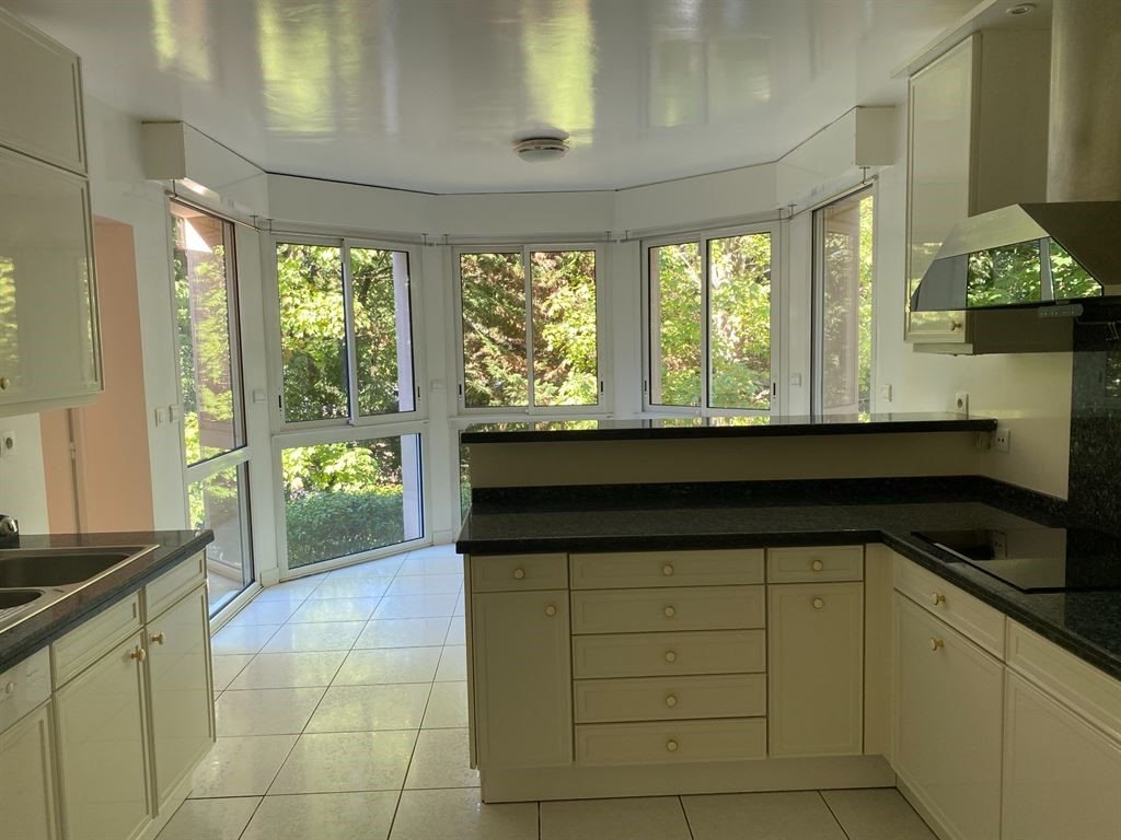 Maison à louer, 325m², Louveciennes