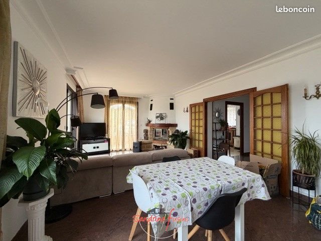 Appartement à louer, 107m², Carros