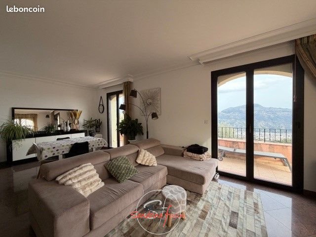 Appartement à louer, 107m², Carros