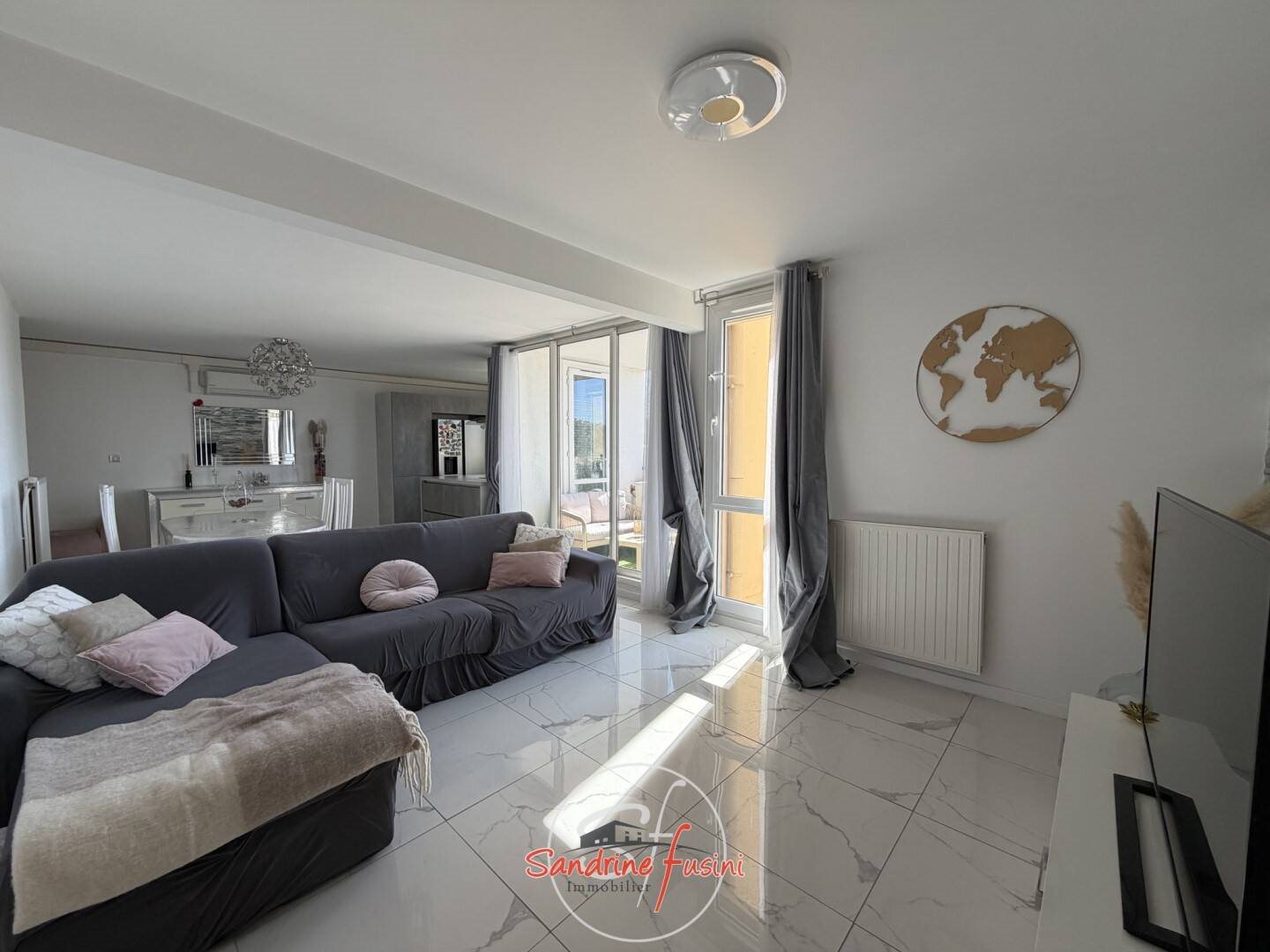 Appartement à vendre, 83m², Carros