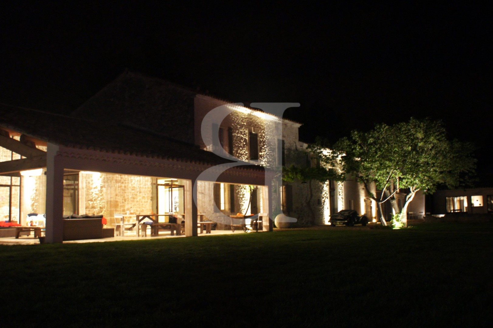 Maison à louer, 550m², L'Isle-sur-la-Sorgue