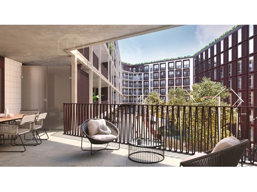 Penthouse de lujo de 3 dormitorios para comprar en el centro de Oporto - Último piso con piscina.