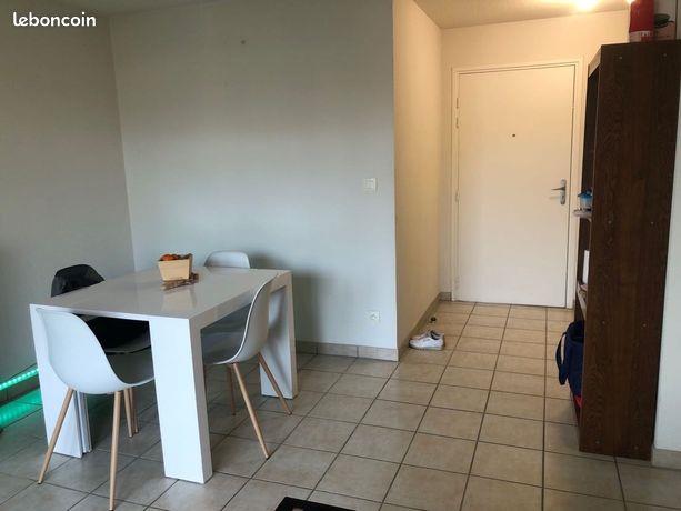 Appartement à louer, 36m², Arpajon-sur-Cère