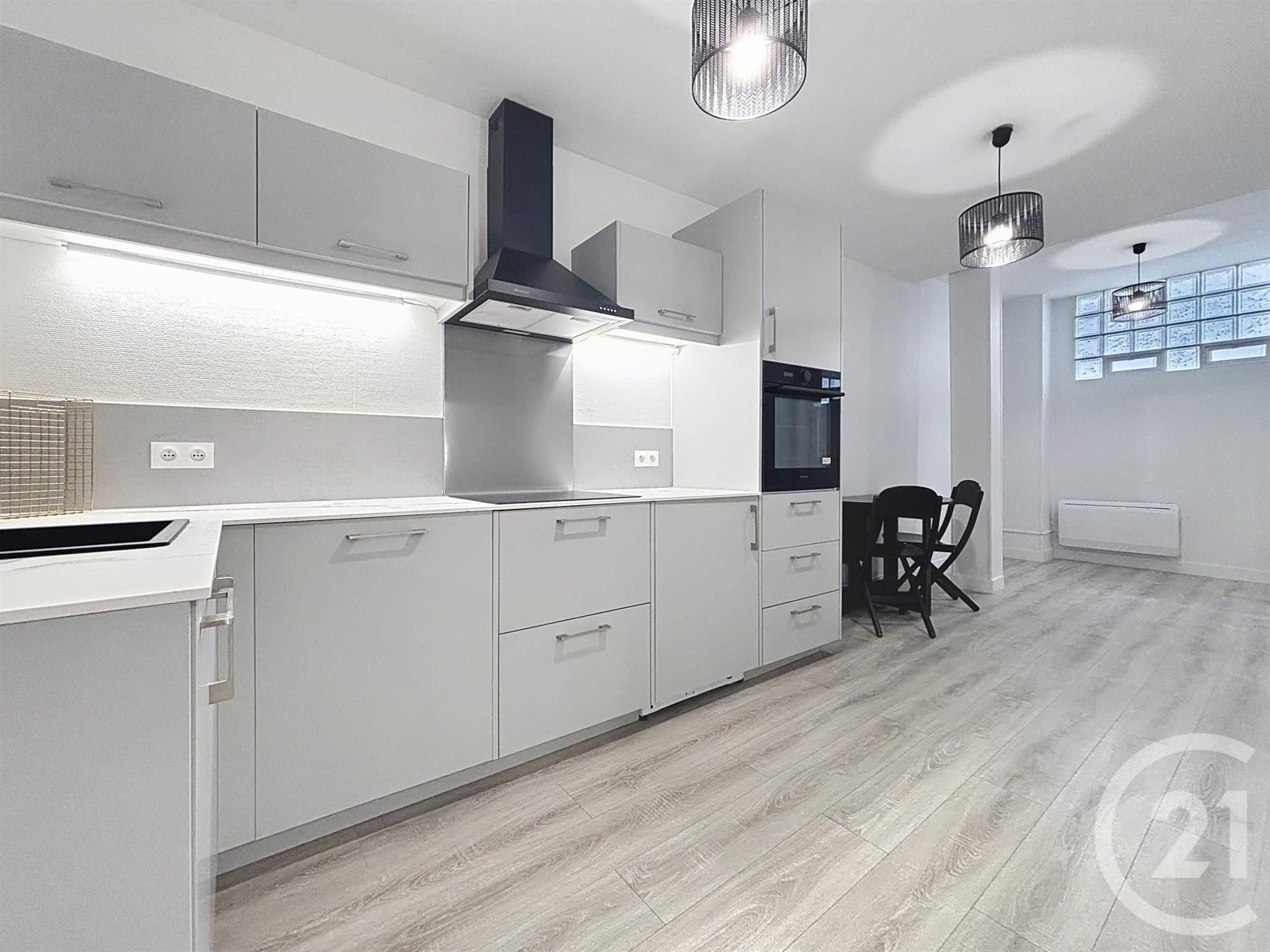 Appartement à louer, 65m², Paris 20ème