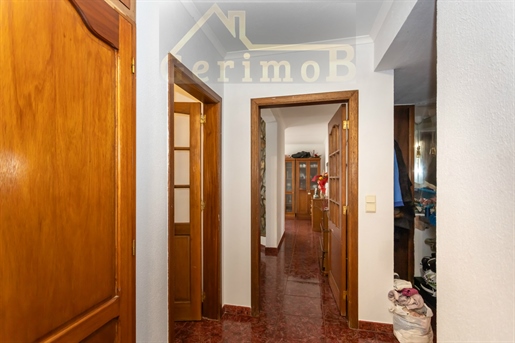 Einfamilienhaus 5 Schlafzimmer Verkaufen in Quinta do Conde,Sesimbra