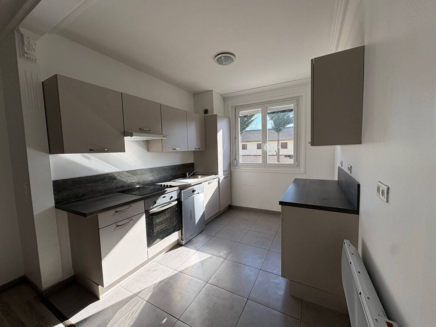 Appartement à louer, 71m², Viry-Châtillon