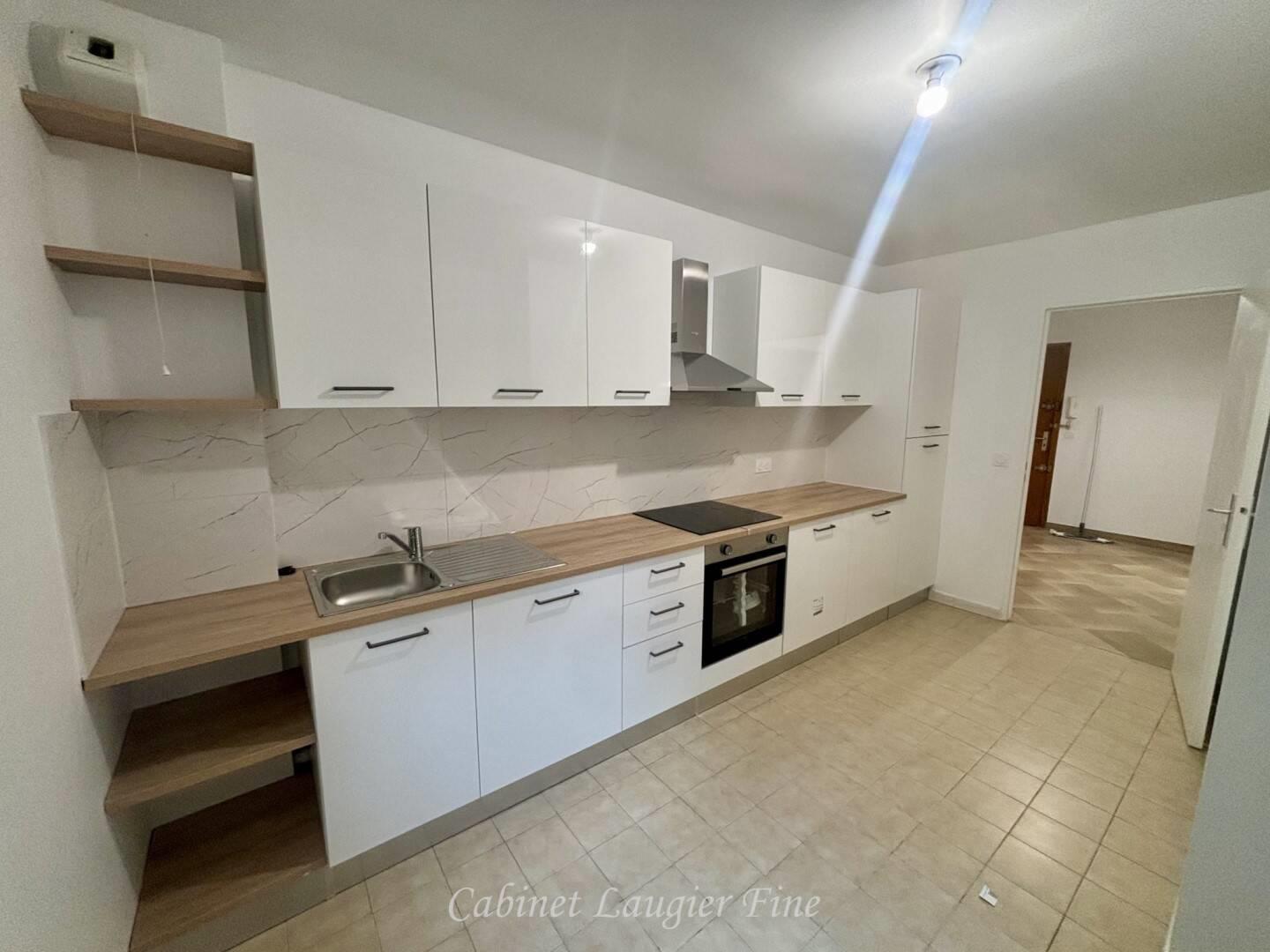 Appartement à louer, 78m², Marseille 8ème