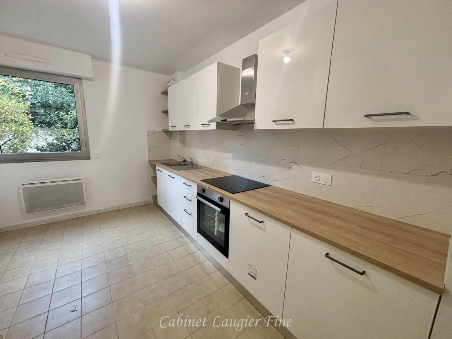 Appartement à louer, 78m², Marseille 8ème