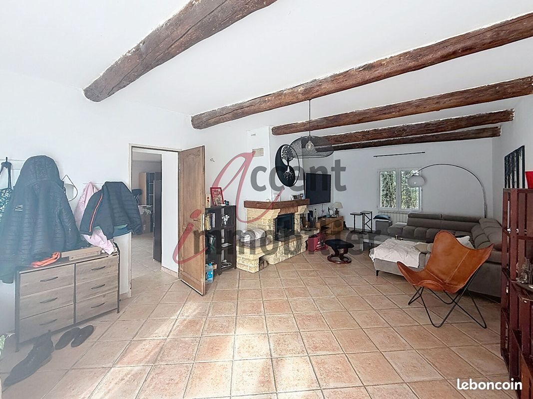 Maison à louer, 210m², Courthézon