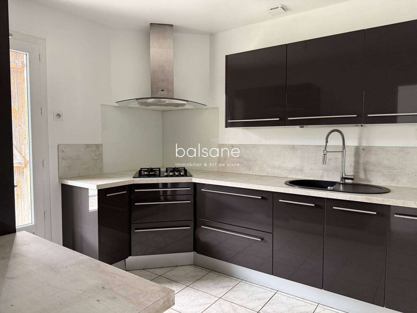 Maison à louer, 90m², Saint-Pierre-des-Fleurs