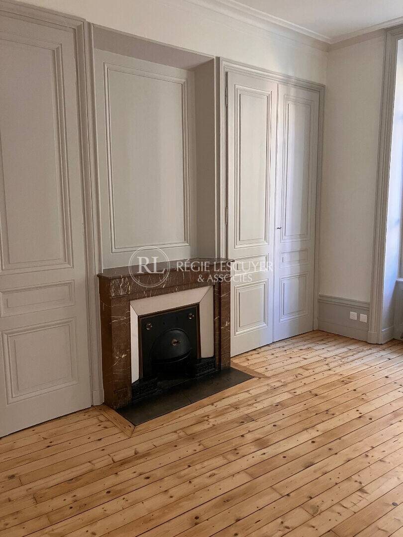 Appartement à louer, 63m², Lyon 1er
