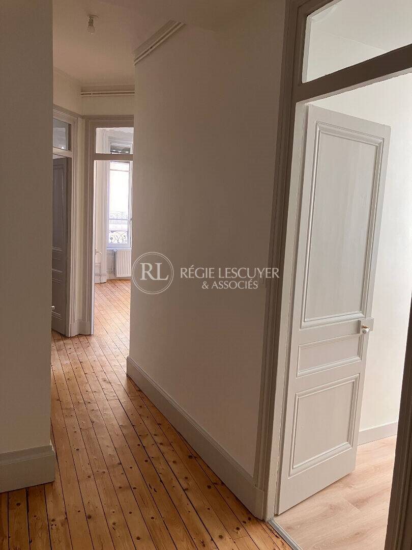 Appartement à louer, 63m², Lyon 1er